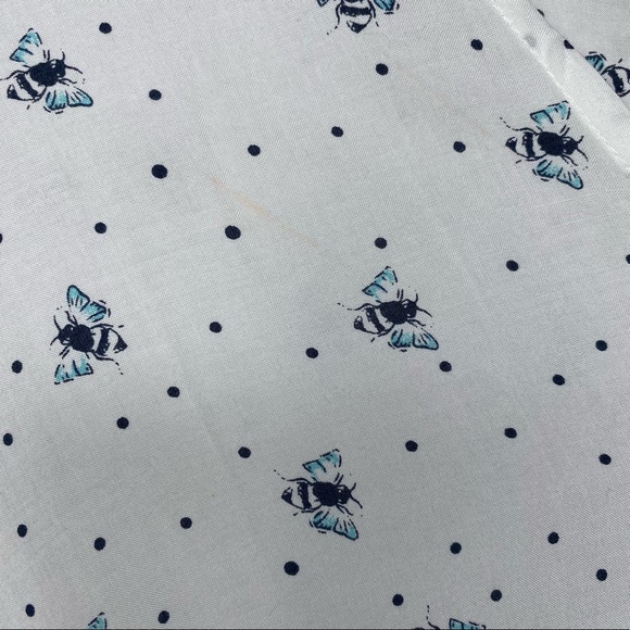 Single Thread Bee Print Faux Wrap Top - Picture 6 of 8